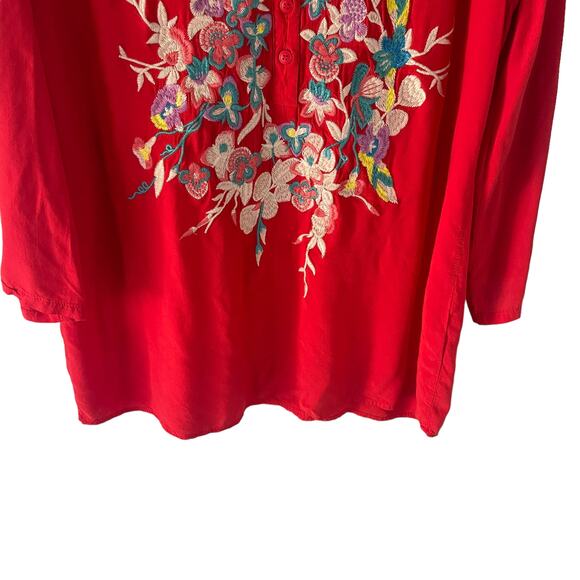 Luna Moon Women's Size Medium Red Embroidered Tunic Top - Picture 4 of 9